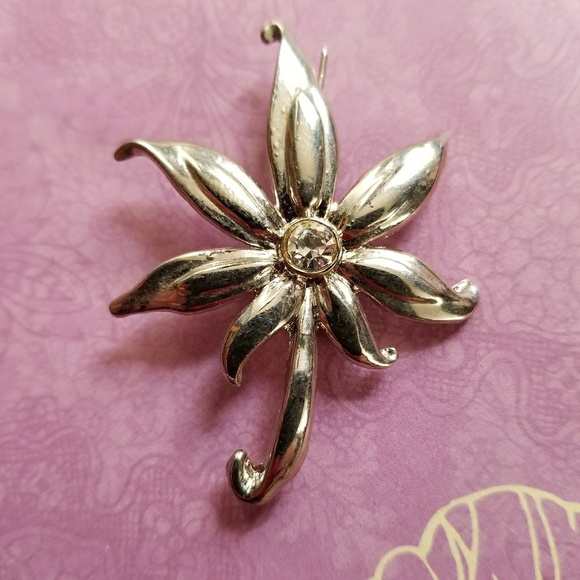 Vintage Jewelry - Relisted-Vintage Japanese Maple brooch silver leaf